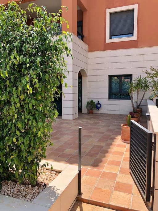 Hogar Brisa De Las Marinas Acogedor Apartamento Con Amplia Terraza Y Acceso Directo A Las Piscinas-Comfortable Apartment With Spacious Terrace And Direct Pool Access Denia Exterior photo